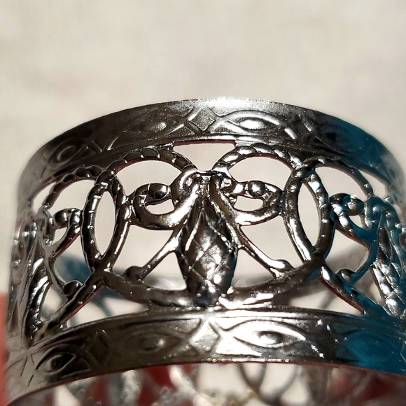 Vintage Kemp and Beatly Fleur Delis Filigree Napkin Rings Set 6 Very Pretty - Picture 4 of 5